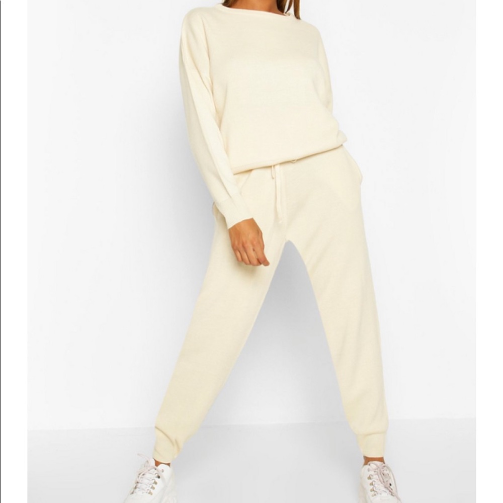 Boohoo matching knitted jumper and jogger set